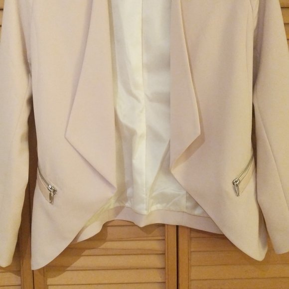 H&M Blush/beige Blazer 🤍 - Picture 7 of 11